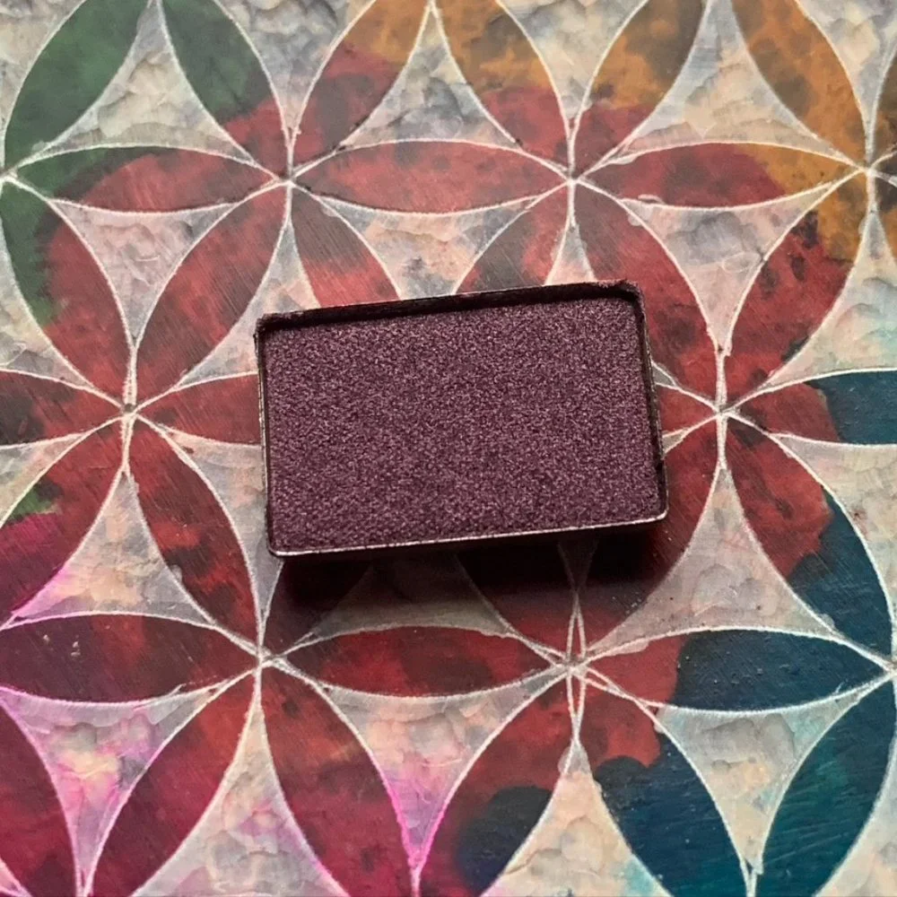 Mary Kay Mineral Eye Shadow- Sweet Plum, purple